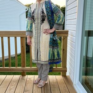 Pakistani Designer Sana Safinaz 3-piece Kurta Set
